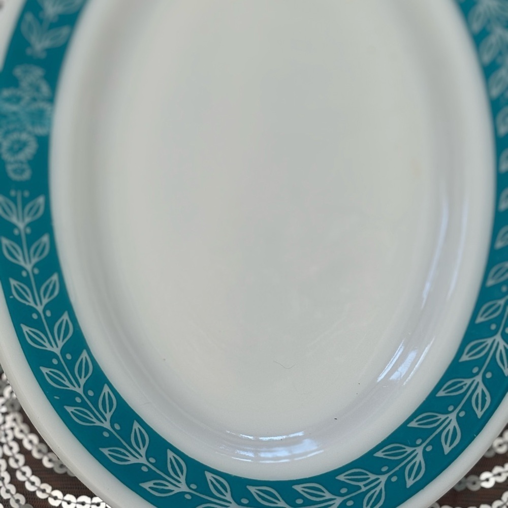 Vintage Anchor Hocking Teal and White Oval Platter - Picture 2 of 9